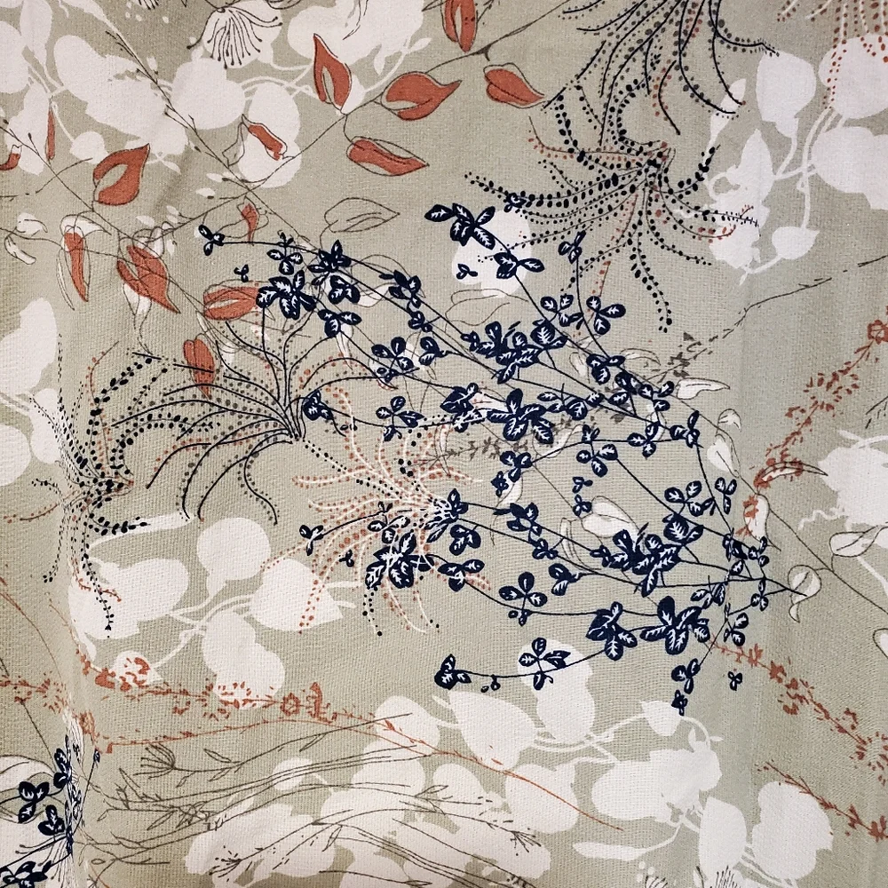 Fashion Nova Floral Long Kimono - Olive and White - Picture 4 of 5